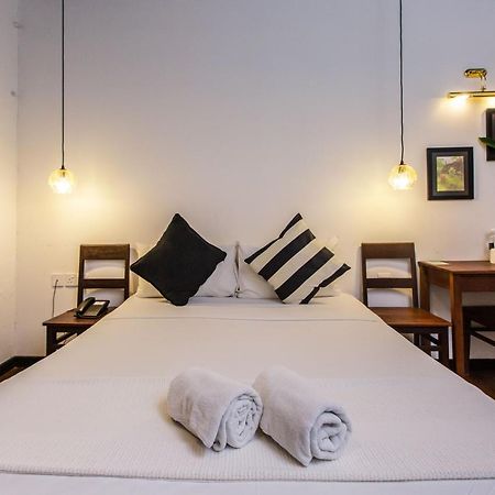 קוצ'ינג The Marian Boutique Lodging House מראה חיצוני תמונה